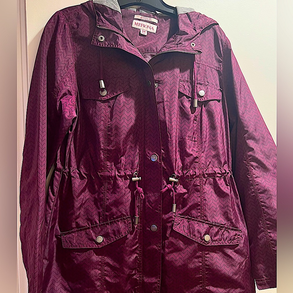 Merona Women’s Lined Rain Jacket (Medium) - Purple w/black chevron print.